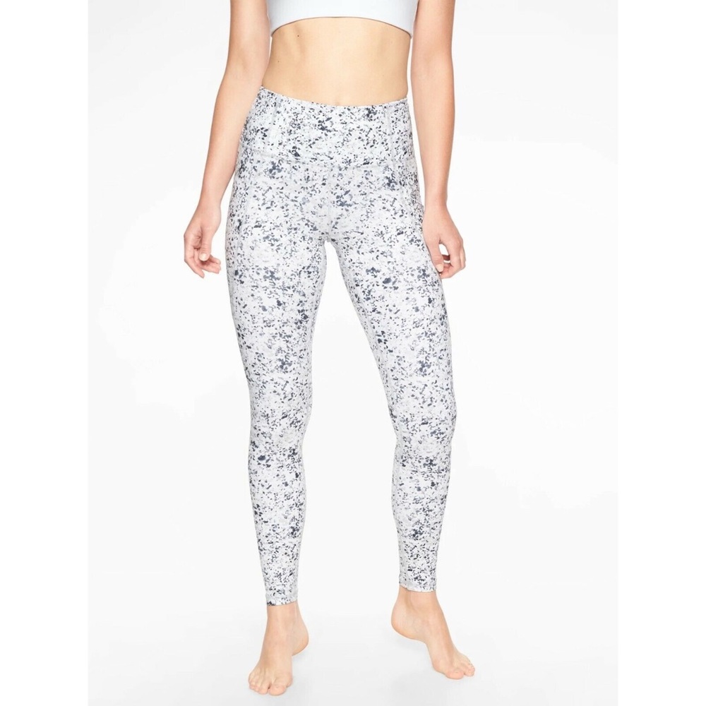 Athleta Sandstone Salutation Tight Stash Pocket White